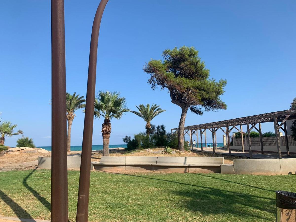 Beachfront With A Private Garden On The Ground Floor Moncofar