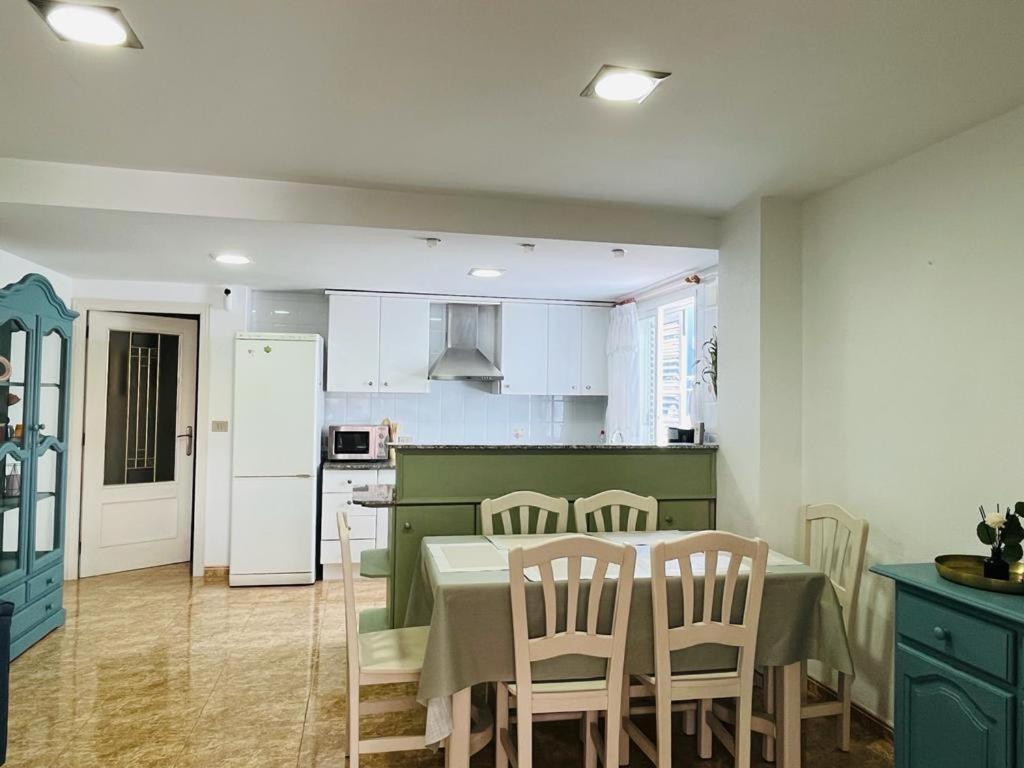 Apartment Beachfront With A Private Garden On The Ground Floor *
